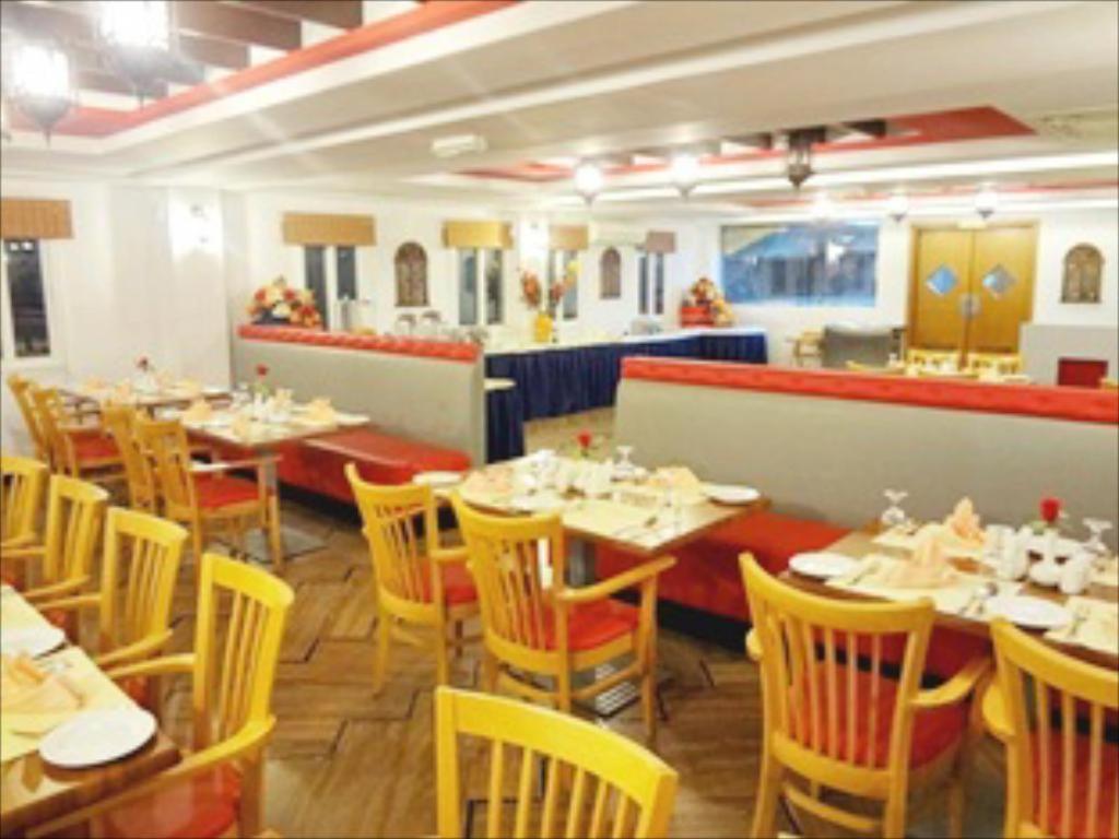 Johny International Hotel Muscat Ngoại thất bức ảnh