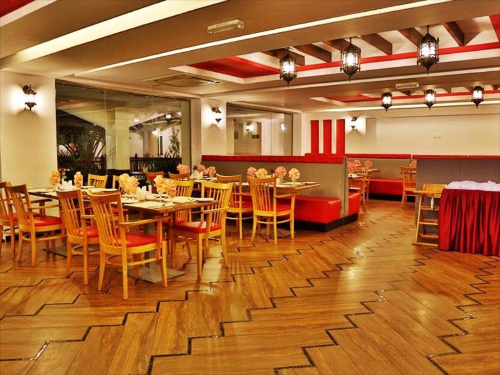 Johny International Hotel Muscat Ngoại thất bức ảnh